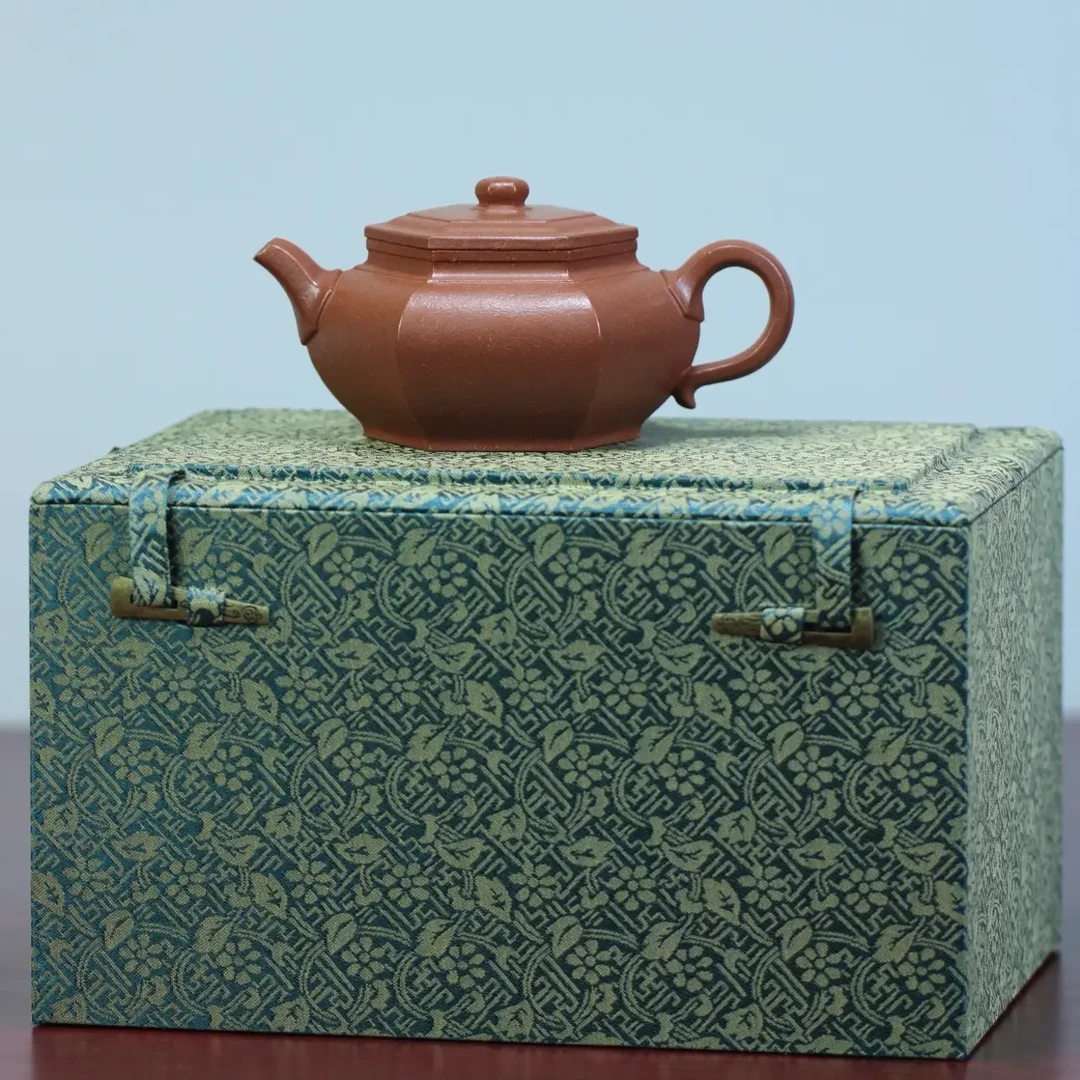 大彬六方，紫砂壶国工周玉奇，原矿降坡泥，全手工制210cc，10孔出水