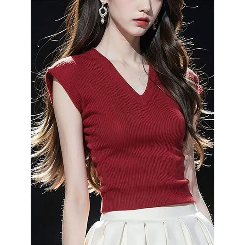 韩系气质轻熟感红色V领短袖冰丝针织T恤夏季新款别致百搭上衣女