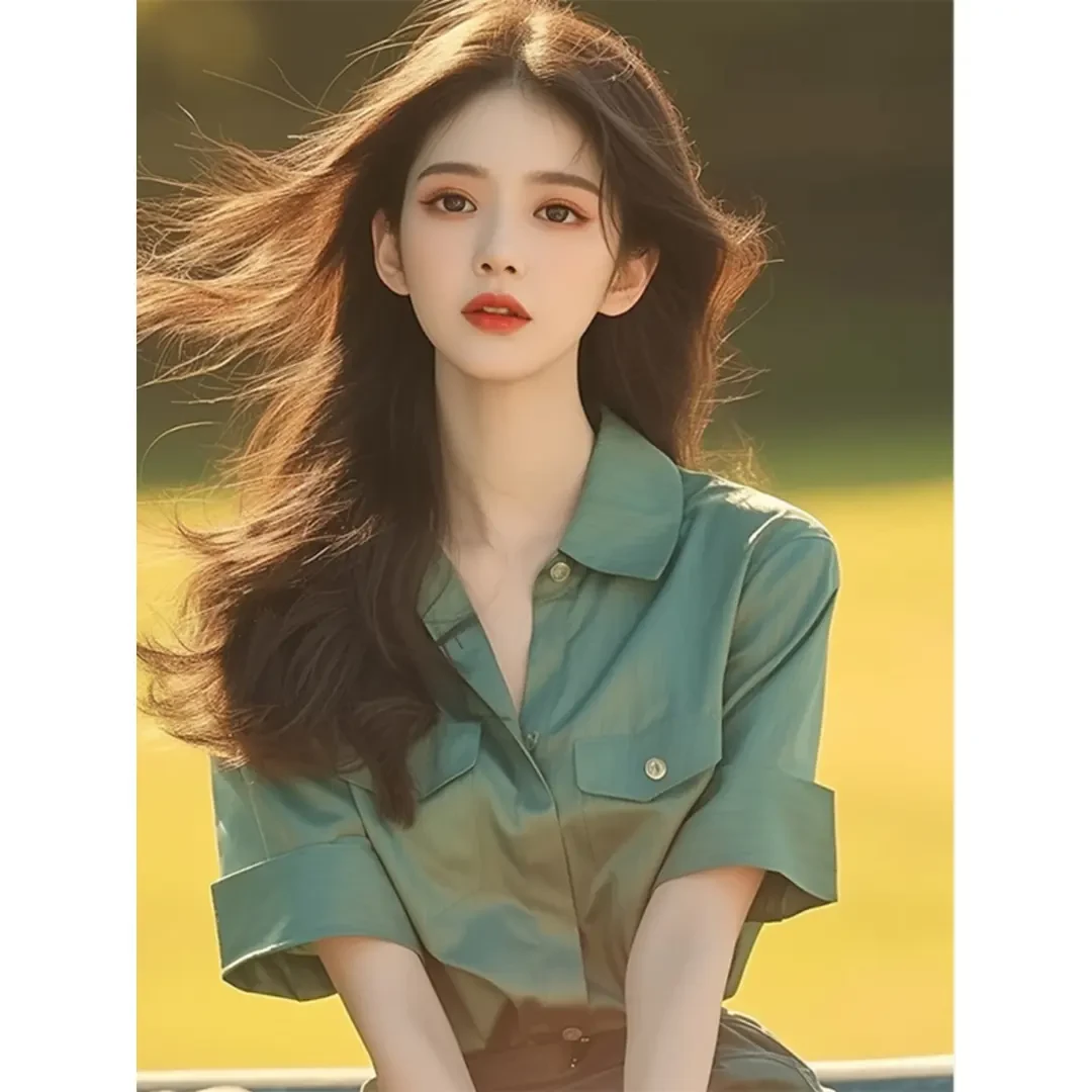 2025年夏季独特上衣超好看今年流行漂亮别致绝美小衫绿色缎面衬衫