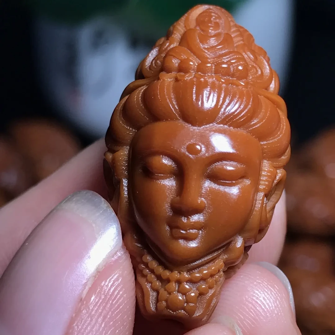【小观音挂件】尺寸：1.6-1.7x3.0-3.3cm区间，大小随机发货，核质红润