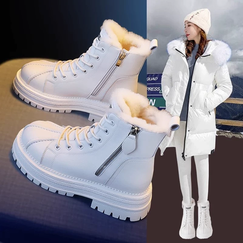 香港真皮白色雪地靴女2024新款冬季加绒厚底马丁靴羊皮毛一体棉鞋