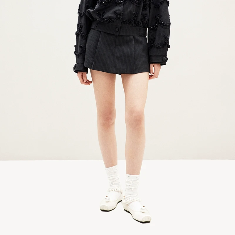 LE FAME/拉飞姆2025年春季迷你双腰头条纹短裙裤