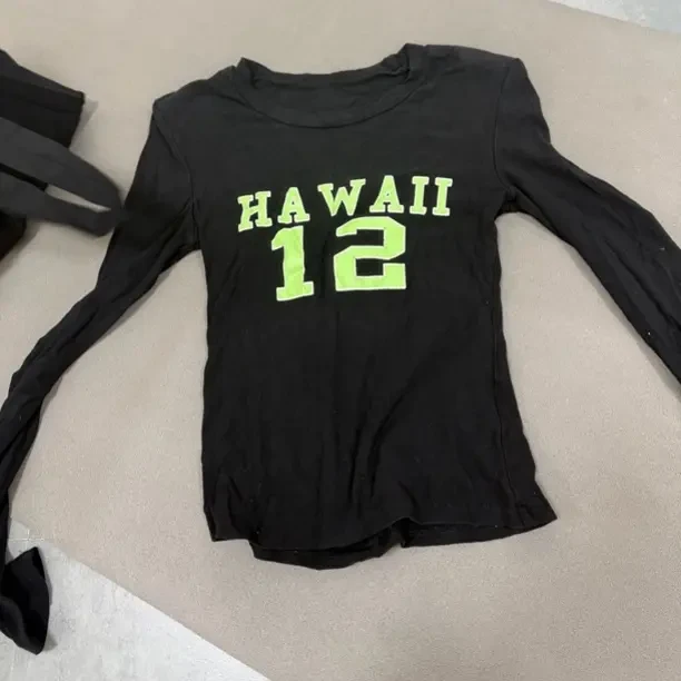 黑色长袖T恤女春秋新款修身显瘦字母印花设计感别致内搭打底衫