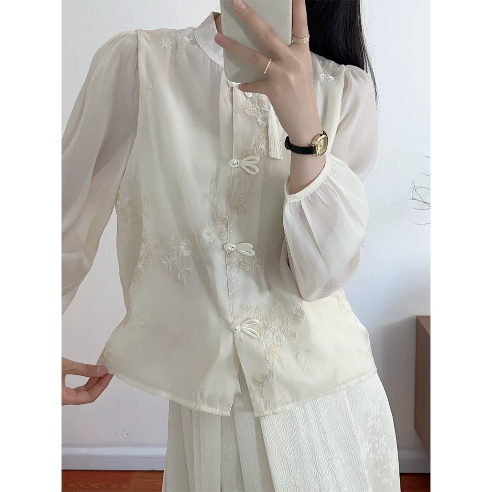 8005新中式国风盘扣衬衫女小众刺绣立领小衫2025新款泡泡袖上衣