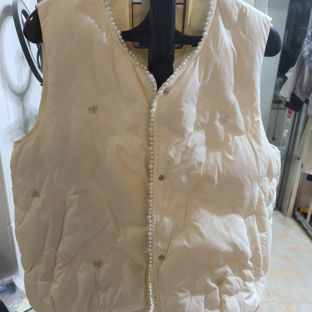 秋冬新款简约风纯色圆领单排扣短款女士叠穿马甲