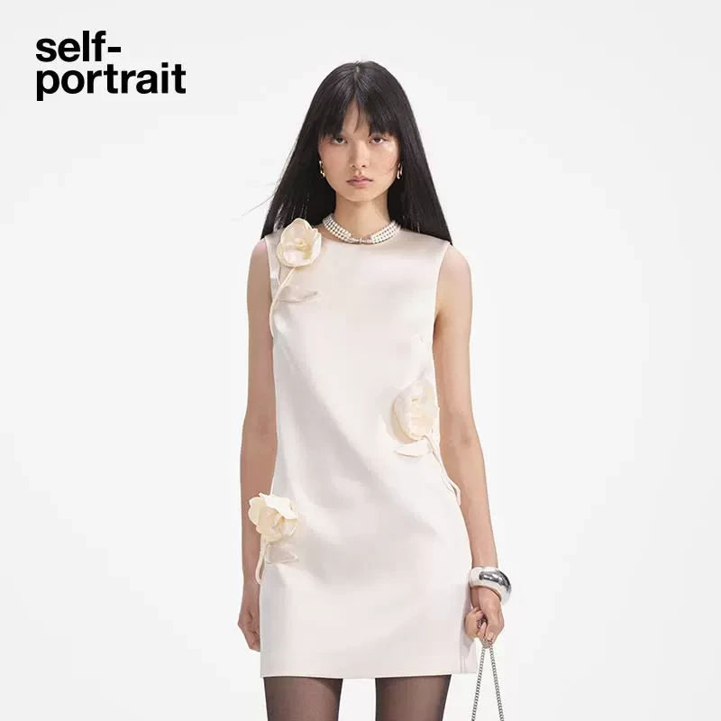 self-portrait 象牙白气质缎面立体花朵新中式无袖连衣裙
