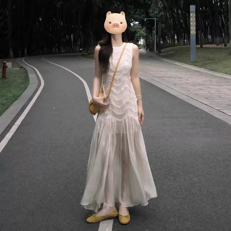 白色无袖背心连衣裙女夏西双版纳云南旅游海边度假丁达尔日落长裙