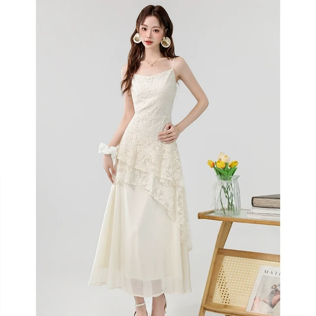 法式蕾丝刺绣白色吊带连衣裙女夏季2025款清纯掐腰裙不规则长裙子