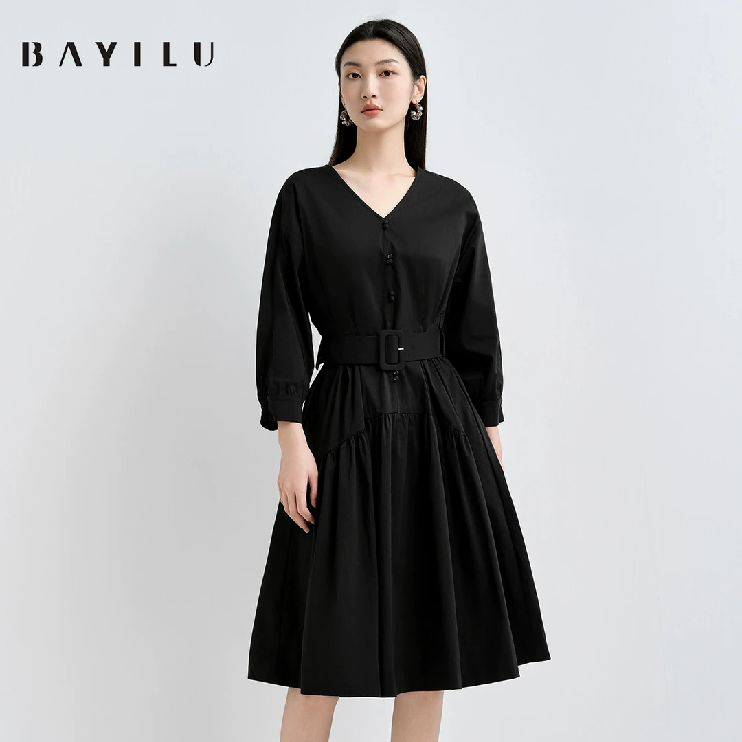 【品牌】芭依璐2025春季连衣裙女复古v领小黑裙中长裙子91L7967