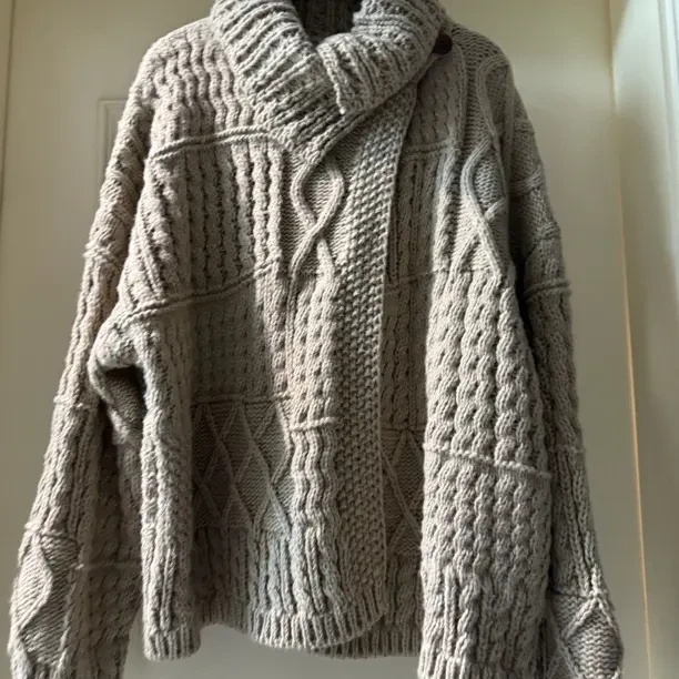 冉梅推荐慵懒风大翻领粗针麻花针织开衫女秋冬宽松百搭毛衣外套