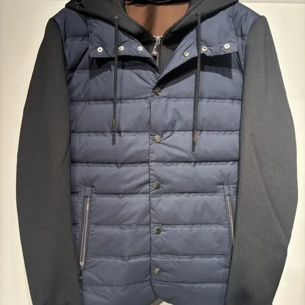 RR 撞色羽绒服  F617