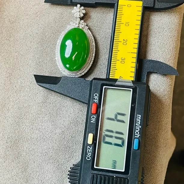 精品俄料碧玉苹果绿鸽子蛋时尚珠宝女款