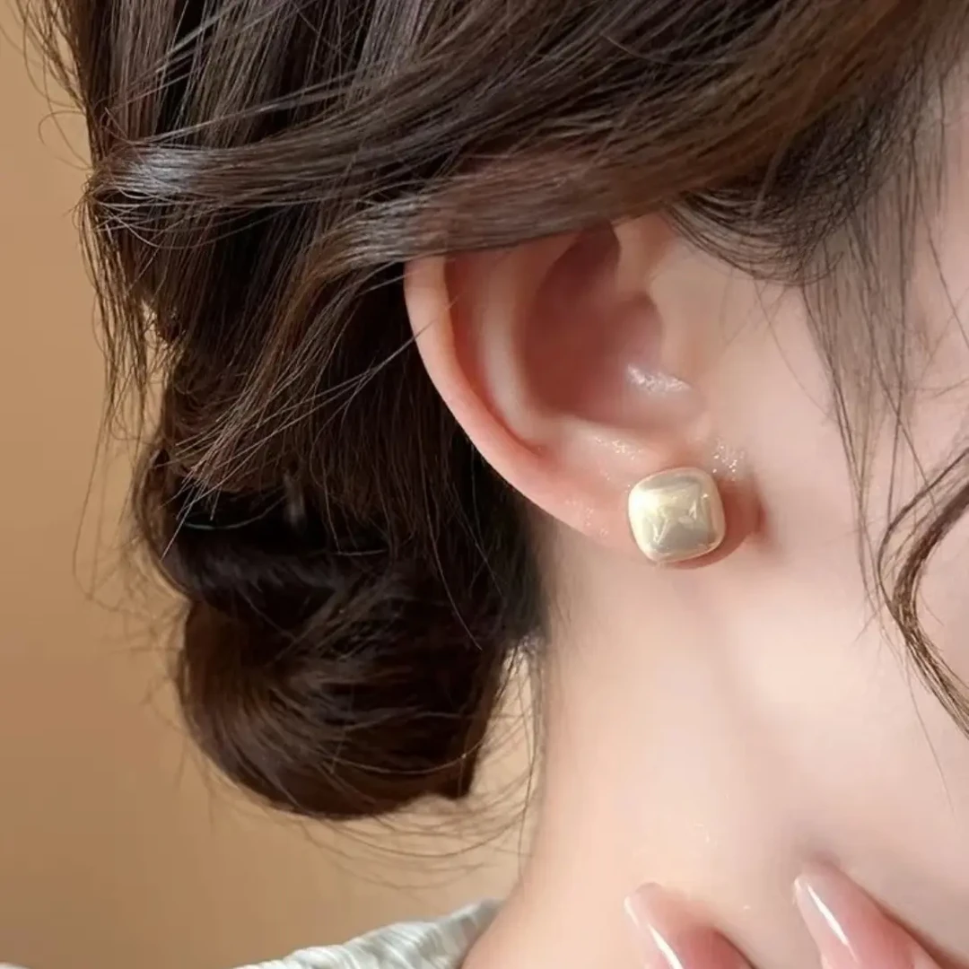 925银耳饰 足银方糖珍珠耳钉气质轻奢高级感小众设计甜美耳骨钉