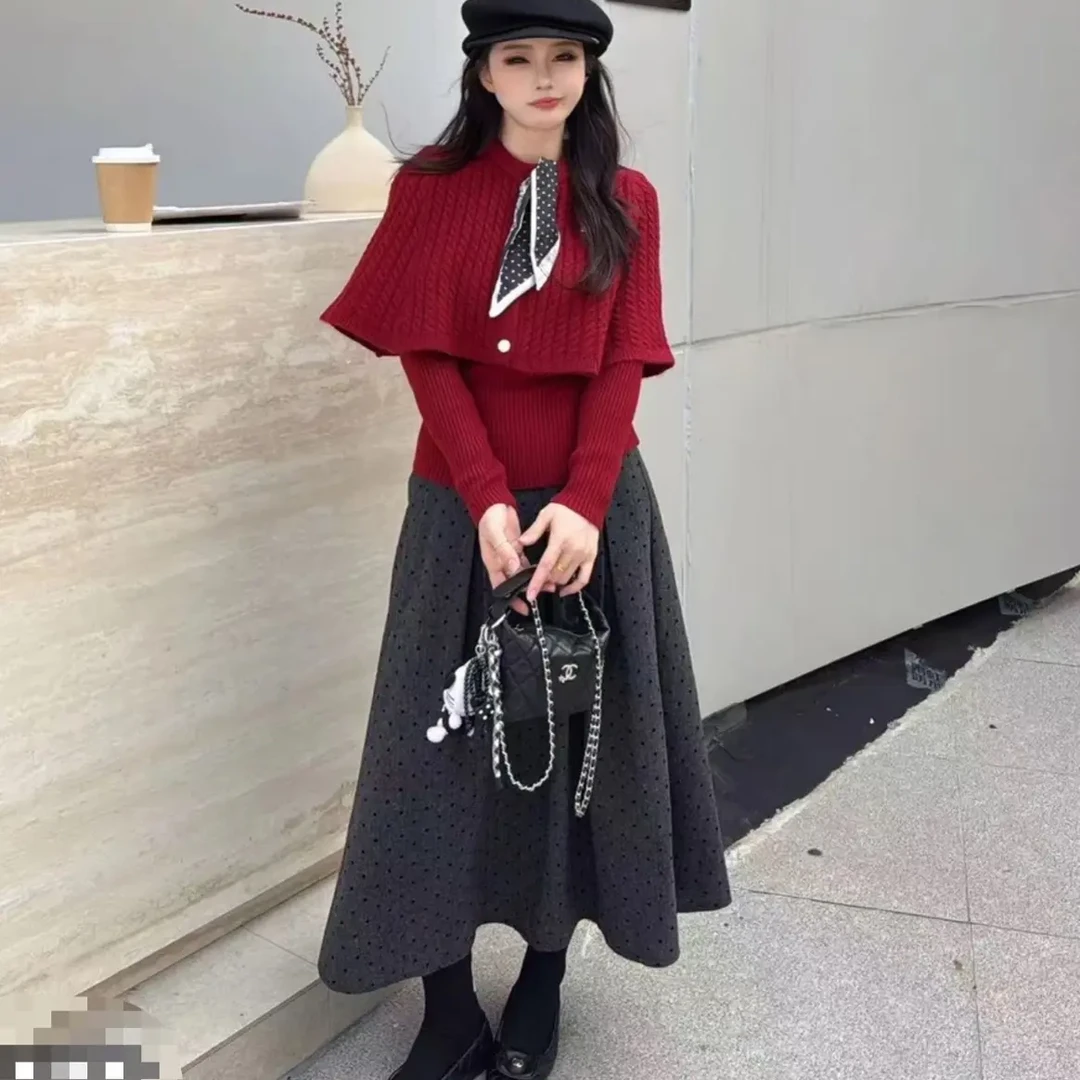 修身针织斗篷上衣搭配波点高腰半身裙秋冬新款时尚连衣裙套装女