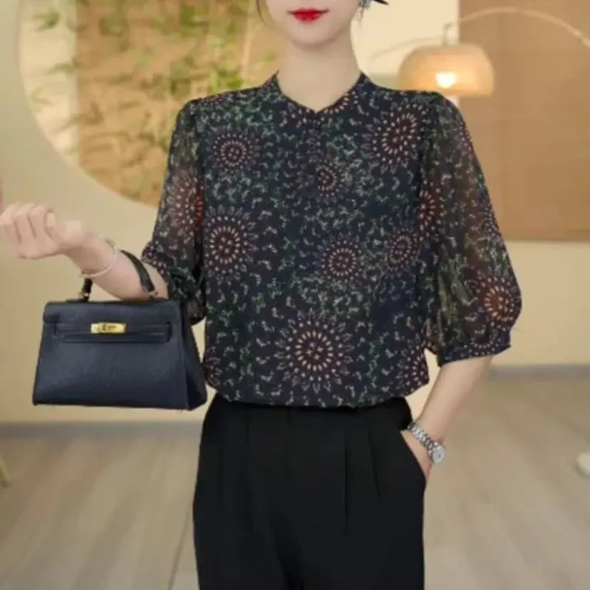 暗香浮动2025新款圆领衬衫时髦洋气女小衫中式五分袖上衣