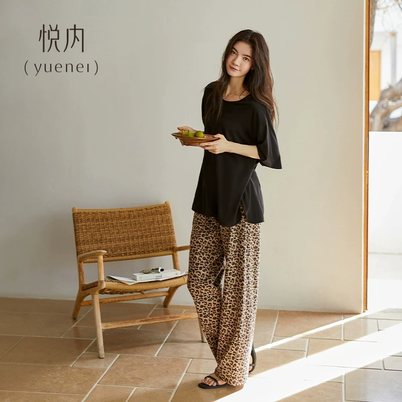 悦内【带胸垫】夏季莫代尔棉短袖长裤女士家居服圆领套头豹纹薄款