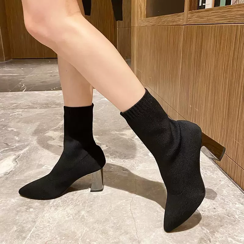 针织短筒弹力靴女2025春秋季新款尖头高跟时尚瘦瘦靴套筒粗跟袜靴