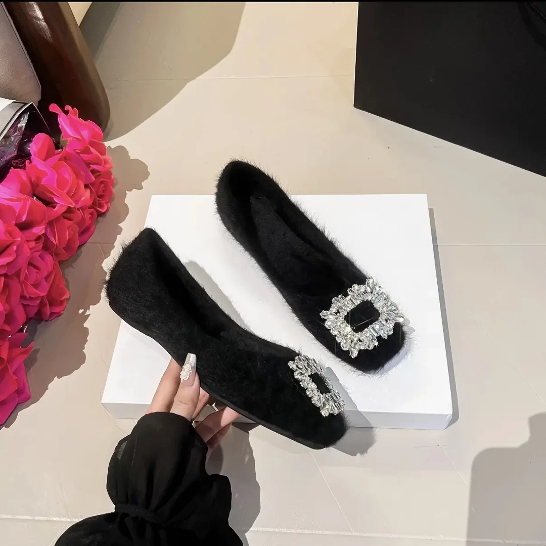 水钻中口胶粘保暖压花皮套筒单鞋方头软底豆豆鞋尖头