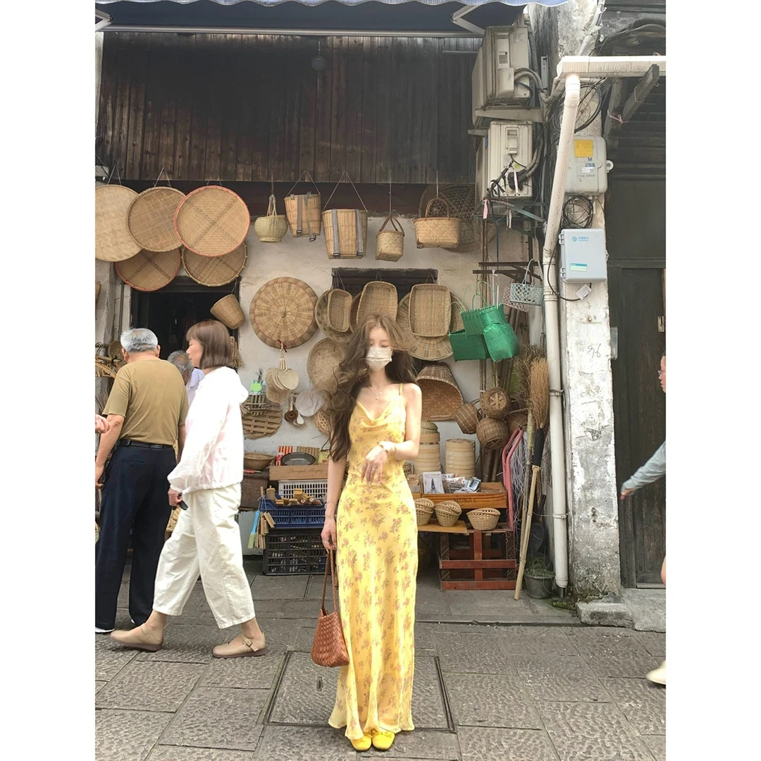 【雏菊幻境】黄色碎花荡领吊带连衣裙收腰显瘦印花长裙+开衫