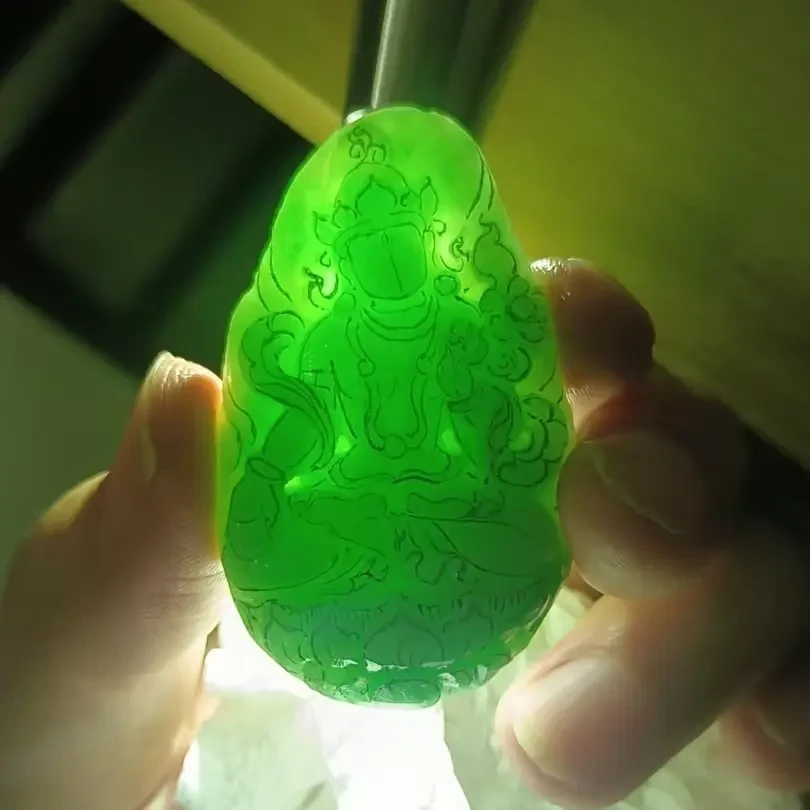 未镶嵌翡翠A货特色料半成品雕刻