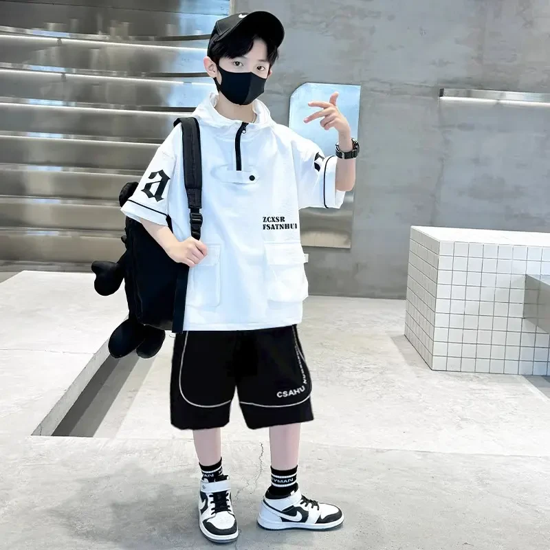 男童夏装套装2025新款帅气短袖运动套中大童夏季男孩时髦潮酷