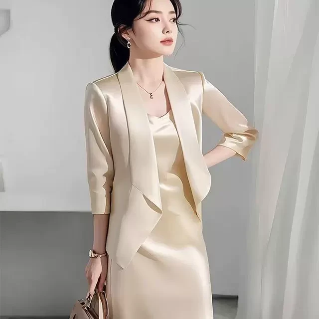 初秋新款气质高级感女神范职业套装小众名媛女装西装外套吊带长裙