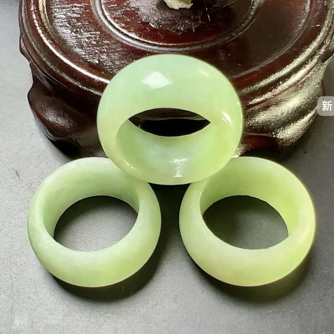 天然缅甸翡翠湖水绿扳指精美设计情侣时尚绿色百搭绿多样性发一个