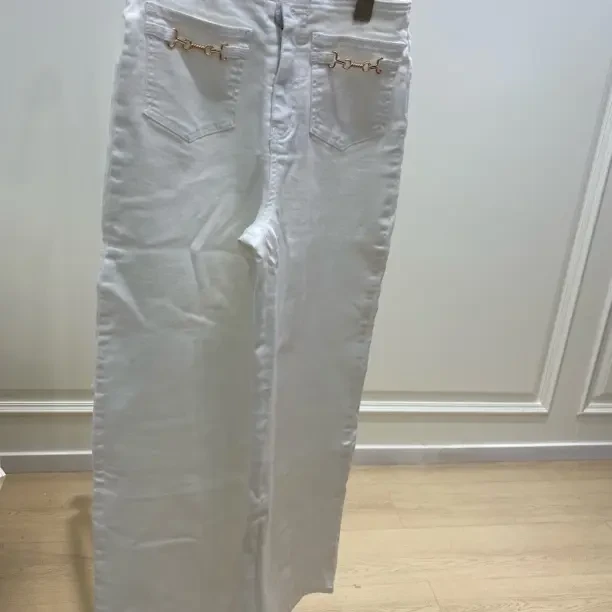 白色链条高腰直筒百搭显瘦弹力修身牛仔裤ap家