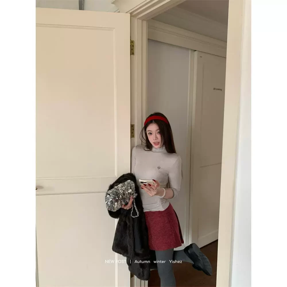 YISHEZ “骨感美学”十字架爱心锁高领打底衫 秋冬堆堆领亲肤内搭
