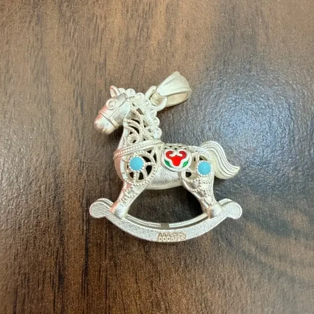 足银银制品 足银（三）足银999 镂空小木马古法银白色马年新款