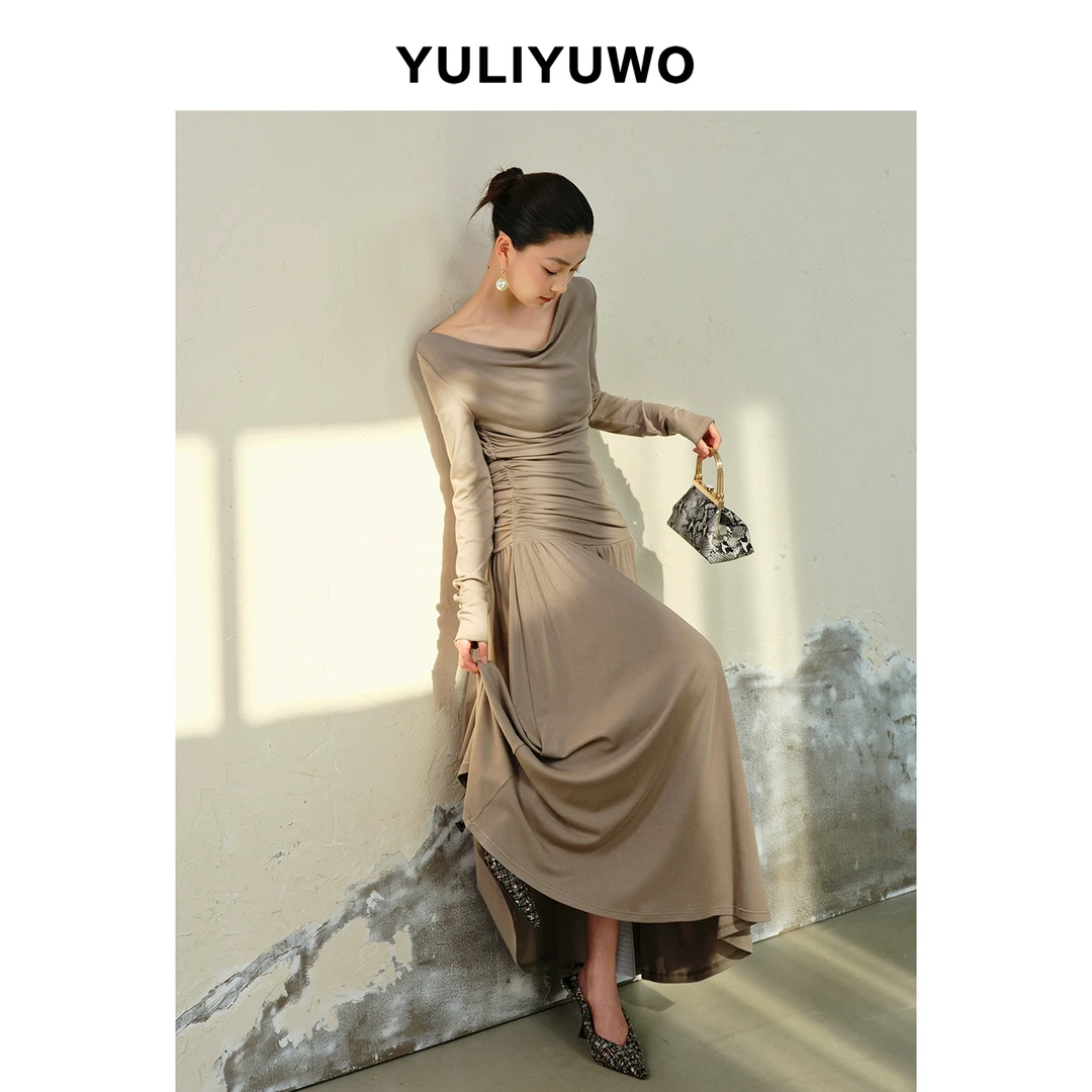 与里与我/可脱卸围巾褶皱连衣裙长袖圆领高腰长裙女246190Y