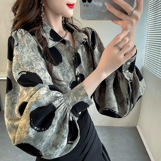 秋季新款风情万种的衬衫女宽松遮肉设计感灯笼袖衬衣独特别致上衣