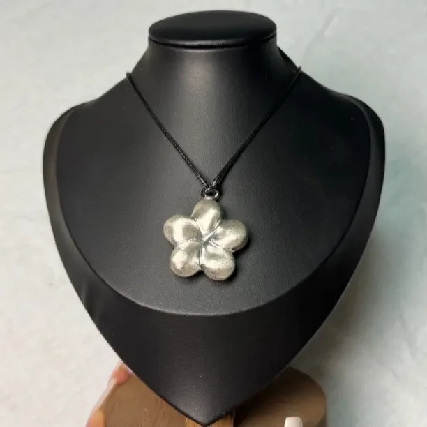 合金涤纶项链 锁骨链白色珠宝满钻