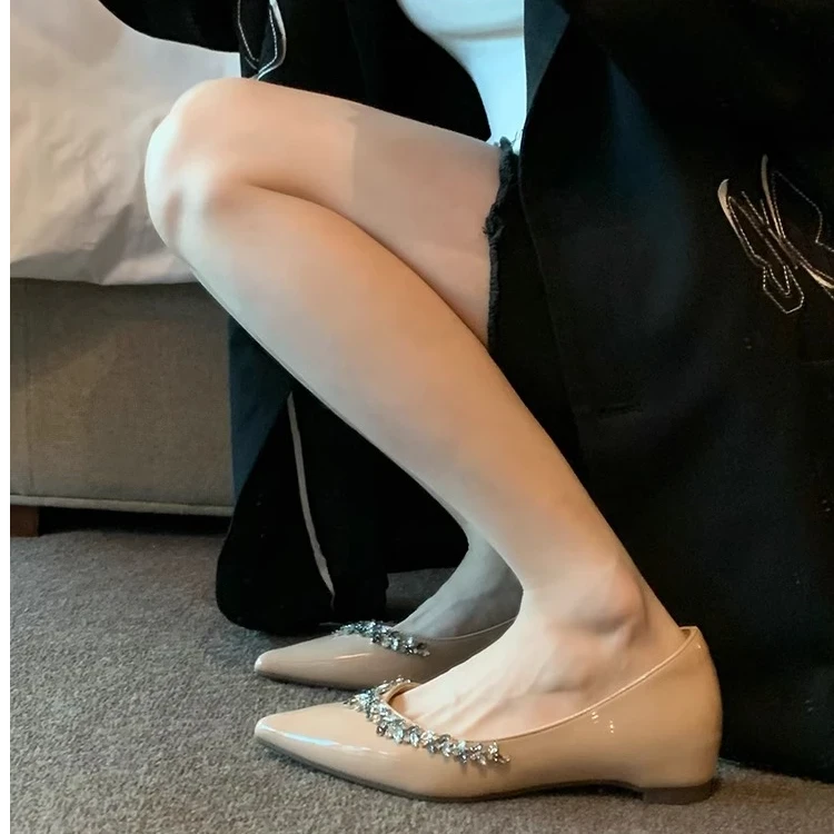 法式晚晚风水钻尖头百搭单鞋女2025新款小众浅口内增高软底通勤鞋