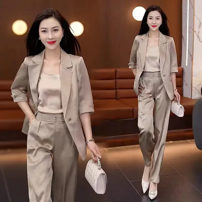 时尚西装网红女士2025夏新款气质短袖西服背心直筒阔腿裤女三件套