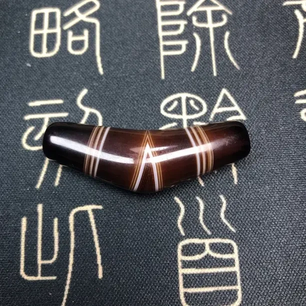 天然缠丝玛瑙牛角