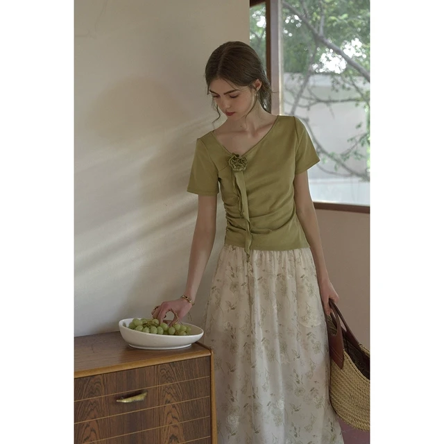 SimpleRetro自然记忆 斜裁V领立体花捏褶收腰显瘦精棉针织T恤短袖