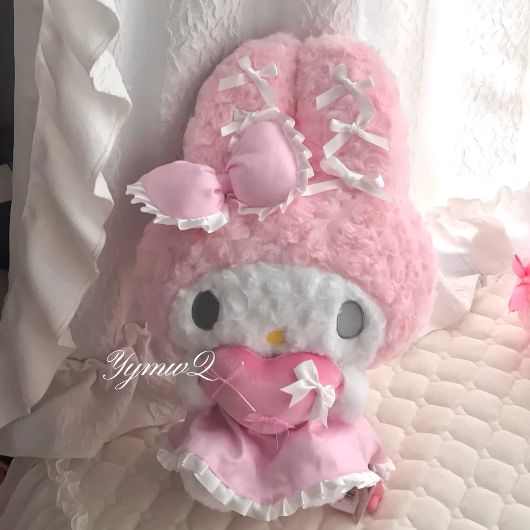 美乐蒂爱心坐姿毛绒玩偶女生生日礼物