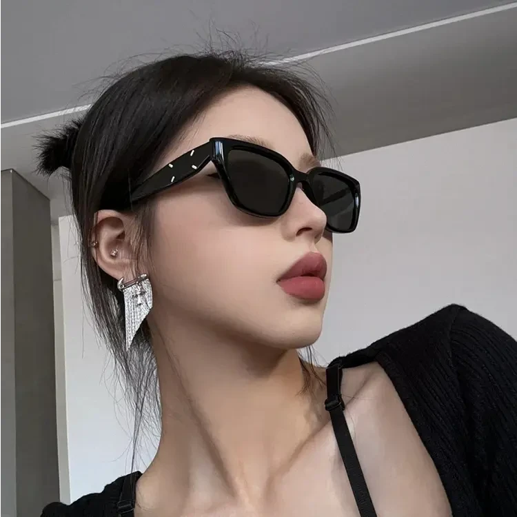 韩版GM方形猫眼时尚遮阳偏光墨镜女款潮辣妹高级感度假太阳镜百搭