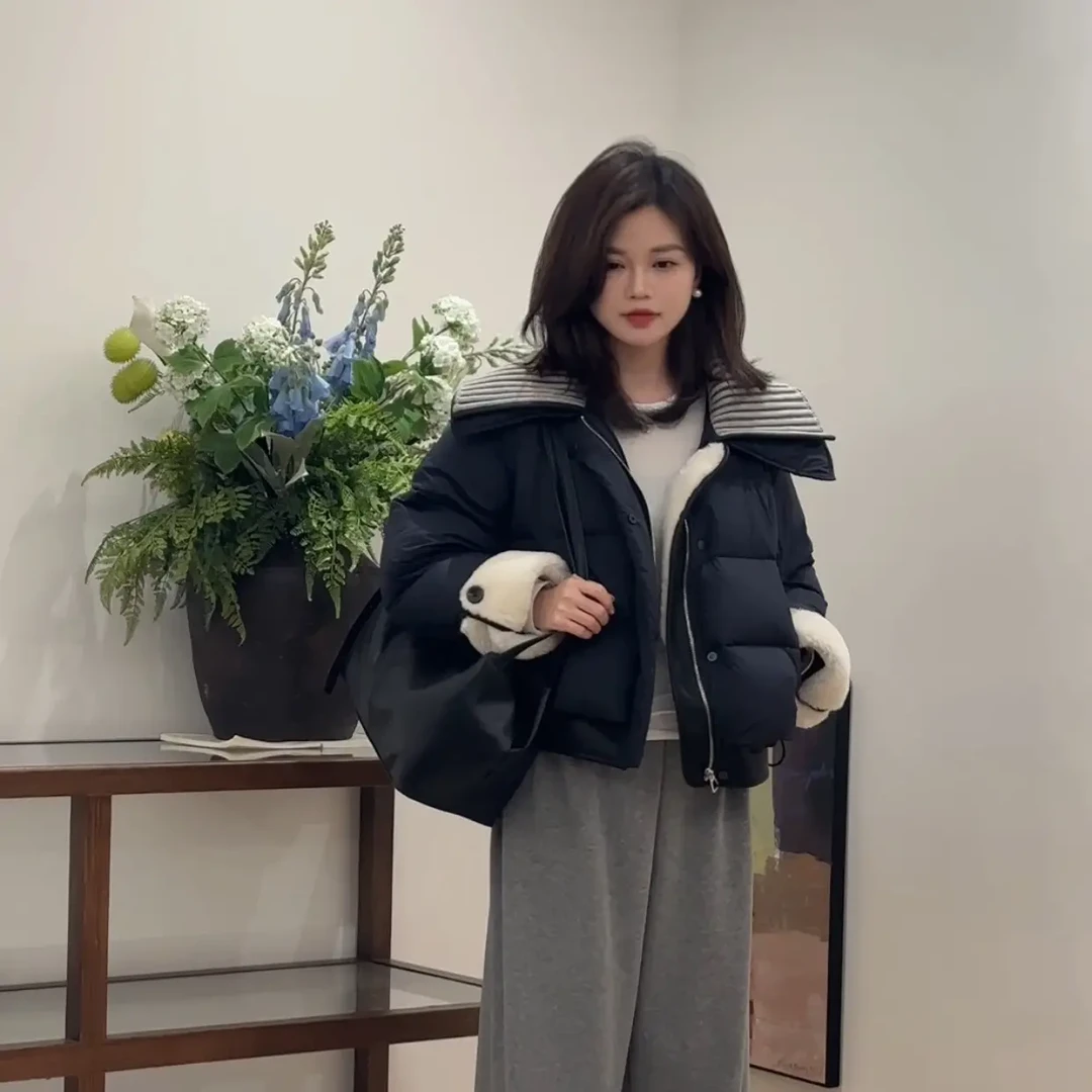 婳婳同款冬季新款韩版针织翻领毛毛袖拼接白鸭绒保暖短款羽绒服女