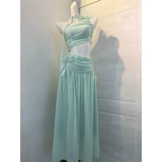 薄荷绿色网纱露腰斜肩连衣裙女夏季海边度假沙滩裙绝美气质长裙子