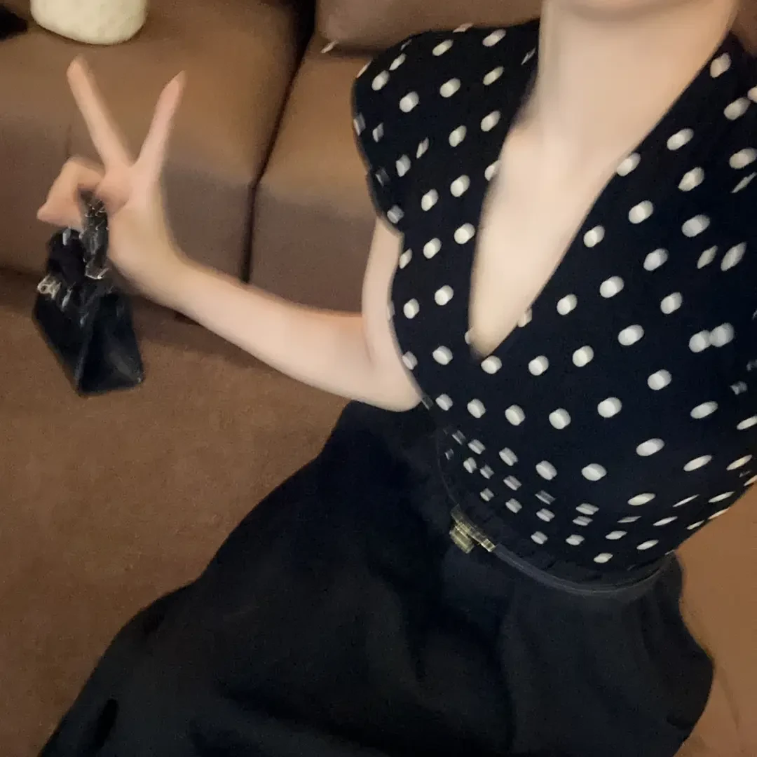 【OS oneshow】同款2025新款赫本风套装高腰黑色伞裙波点上衣一整套