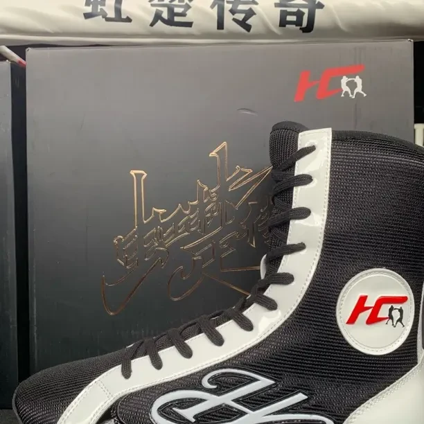 新款专业拳击鞋 高帮防滑训练鞋 男女通用格斗鞋 透气网面设计