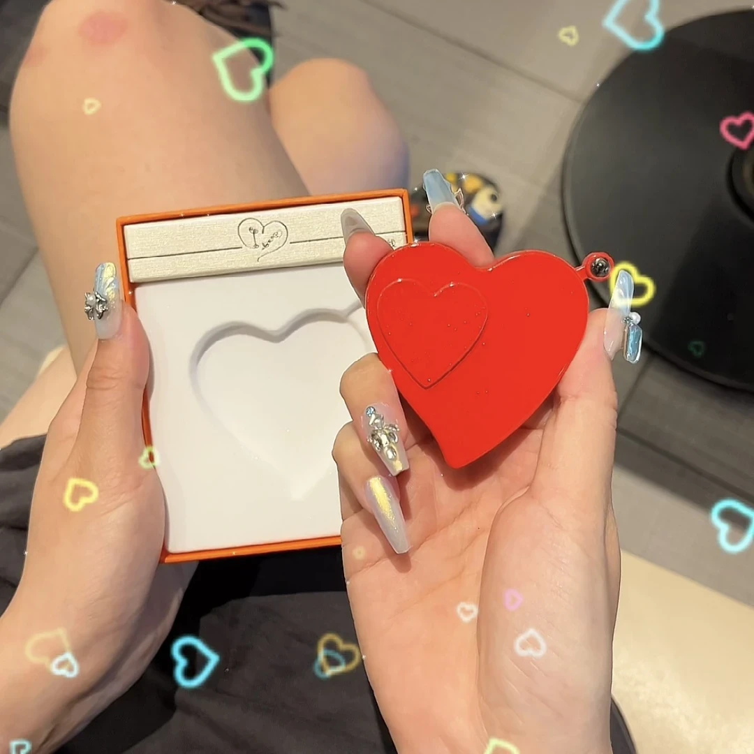 新款炫酷心形爱心打火机投影夜光心形打火机情人节桃心礼物闺蜜