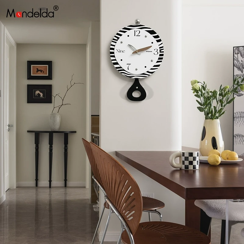 Mandelda免打孔轻奢大气挂钟客厅艺术钟表挂墙极简风创意个性时钟