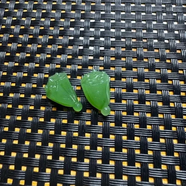 水润莲蓬好运连连和田玉耳饰