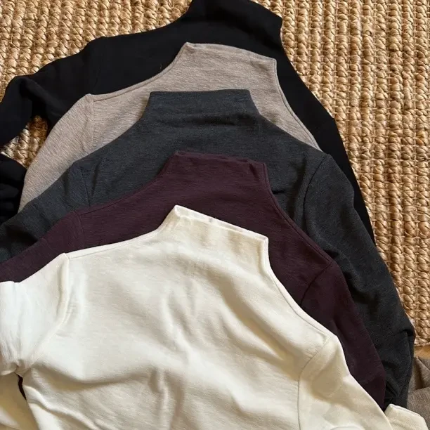 【王小姐】半高领 磨毛“一体领”修身弹力显瘦长袖内搭打底衫女