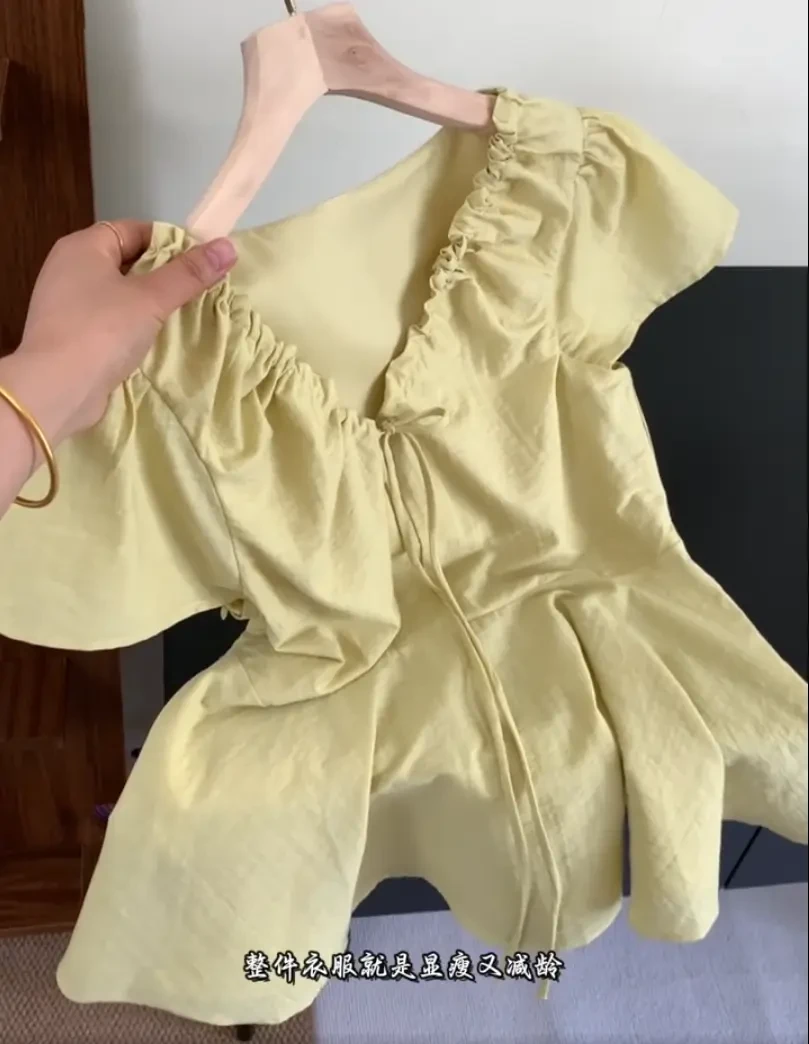2025夏季超好看V领正肩短袖衬衫女遮肉显瘦娃娃衫抽绳褶皱上衣ins