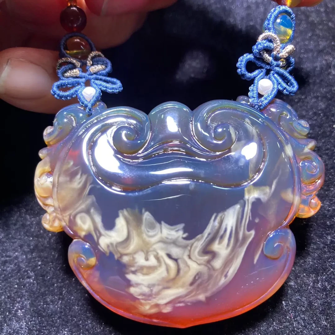 缅甸琥珀完美品白蜜妖花如意坠子