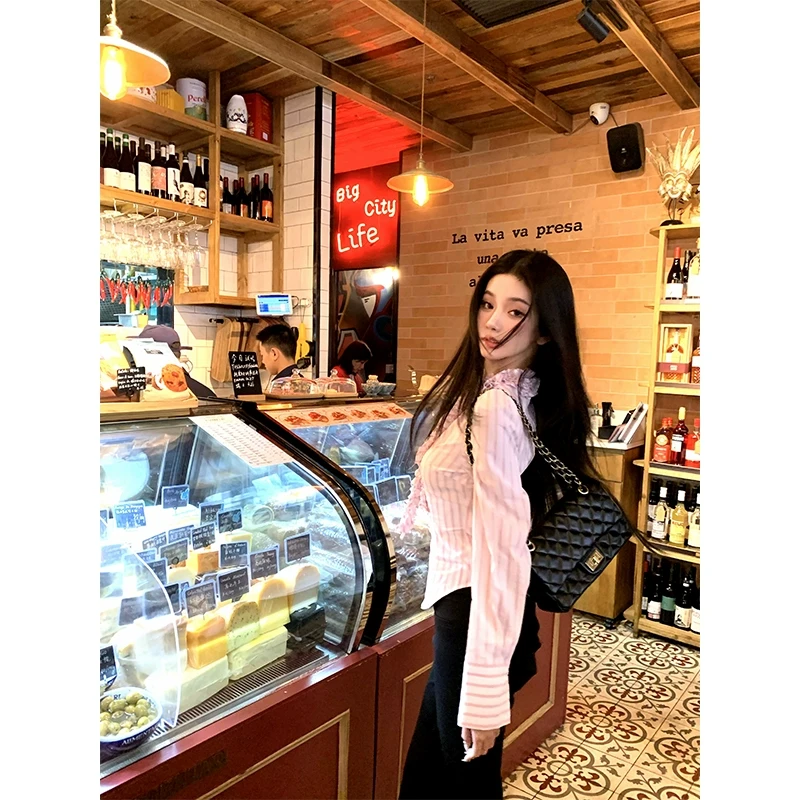 芭比姨【北欧环游】法式甜美风 V领立体褶皱边条纹长袖衬衫女